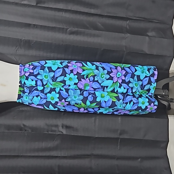 Vintage floral print maxi skirt! - Picture 4 of 4